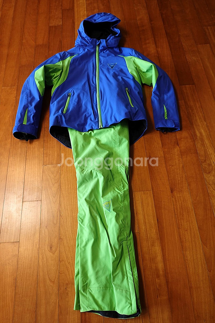 다이네즈 주니어 스키복(146) 팝니다.--0